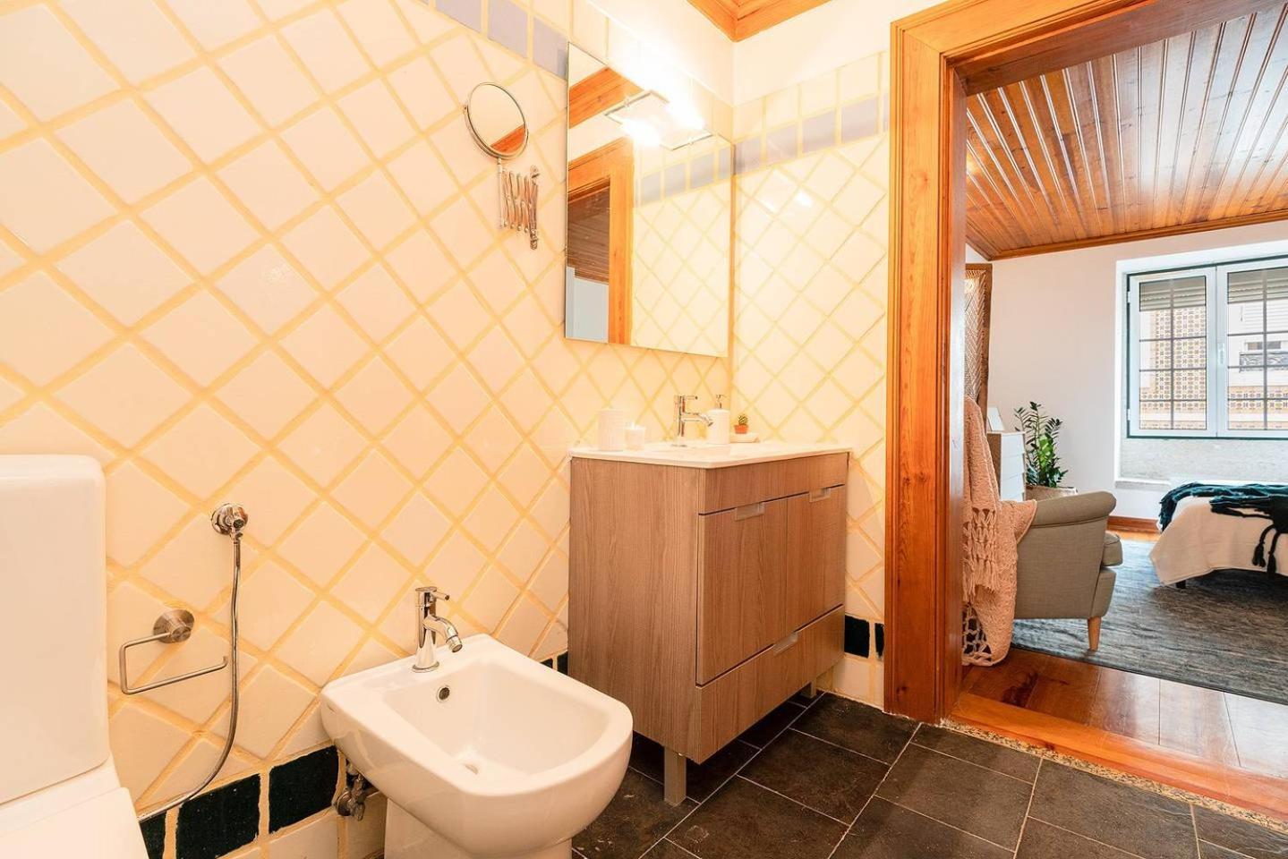 Wonderful Apartment In The Historial Center Of Лиссабон Экстерьер фото